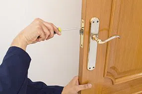 Lock Locksmith Tech Seagoville, TX 214-775-9219 - lock-changing