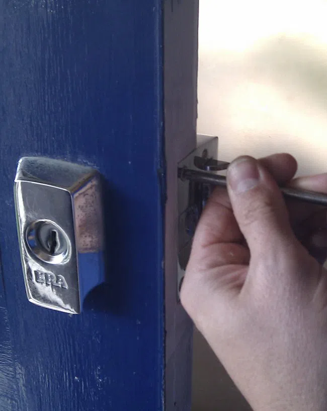 Lock Locksmith Tech Seagoville, TX 214-775-9219 - locksmith-service